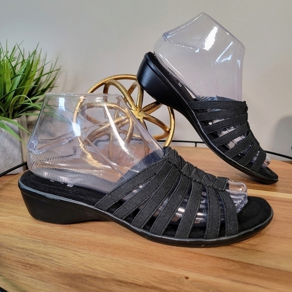 Impo Gracious Black Strappy stretch slip on sandals Size 7 - Picture 5 of 16